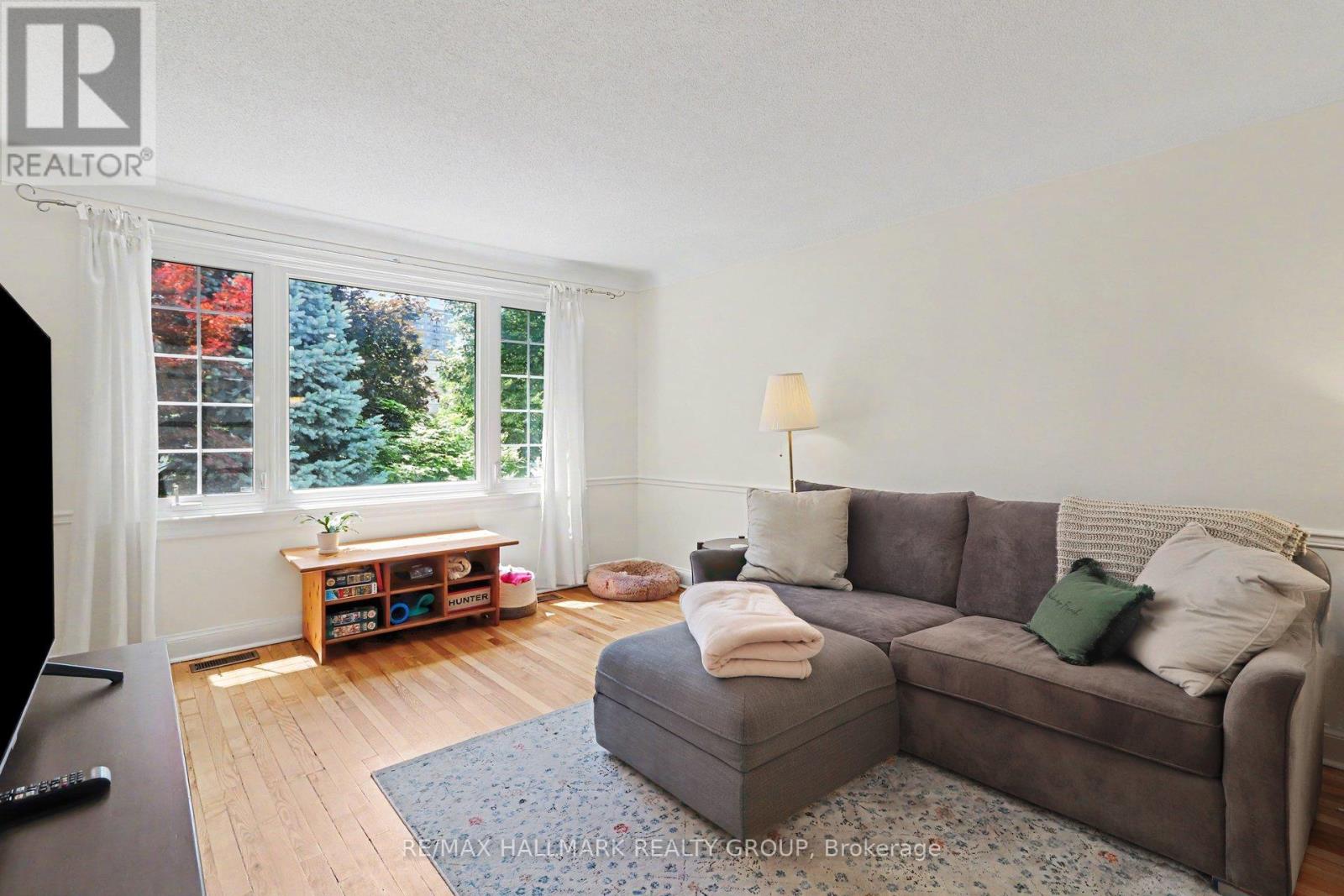 99 Dagmar Avenue, Ottawa, Ontario  K1L 5T3 - Photo 6 - X13515970