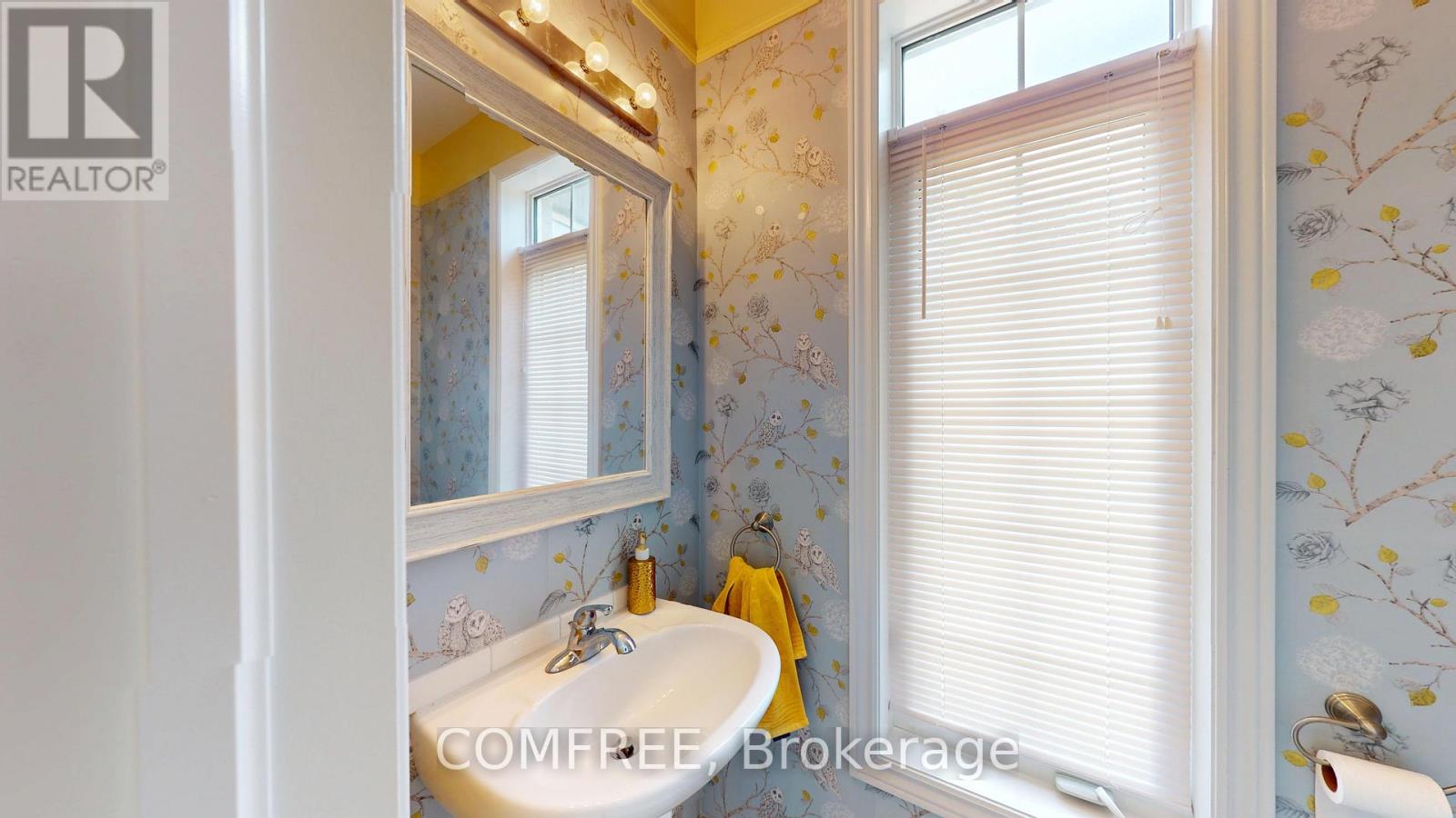 16 Ridgegate Crescent, Halton Hills, Ontario  L7G 0L1 - Photo 6 - W13516210