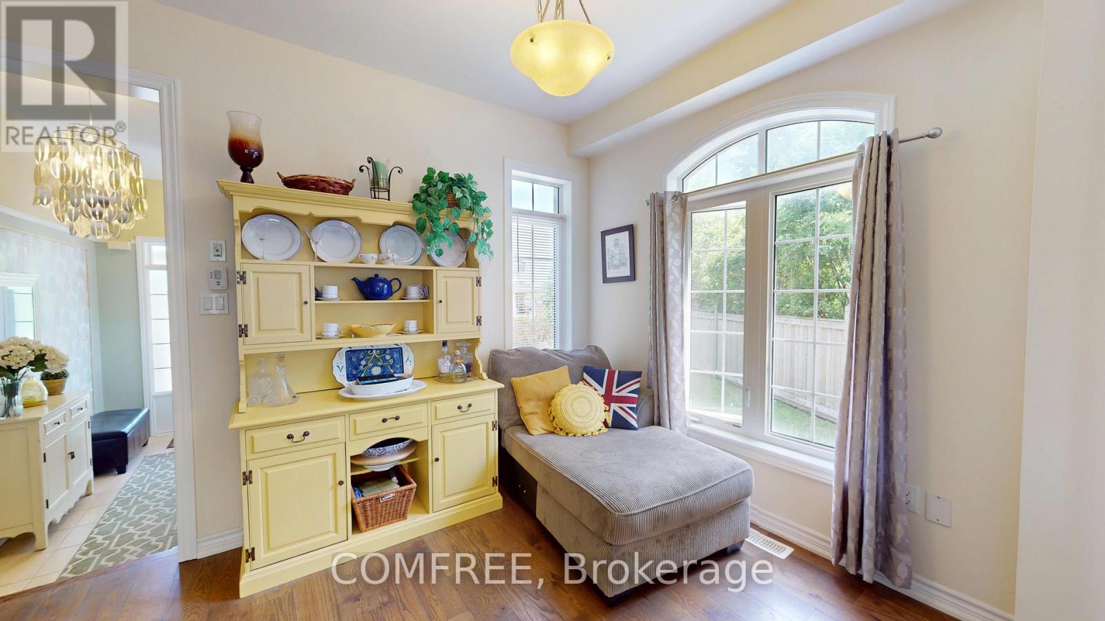 16 Ridgegate Crescent, Halton Hills, Ontario  L7G 0L1 - Photo 7 - W13516210