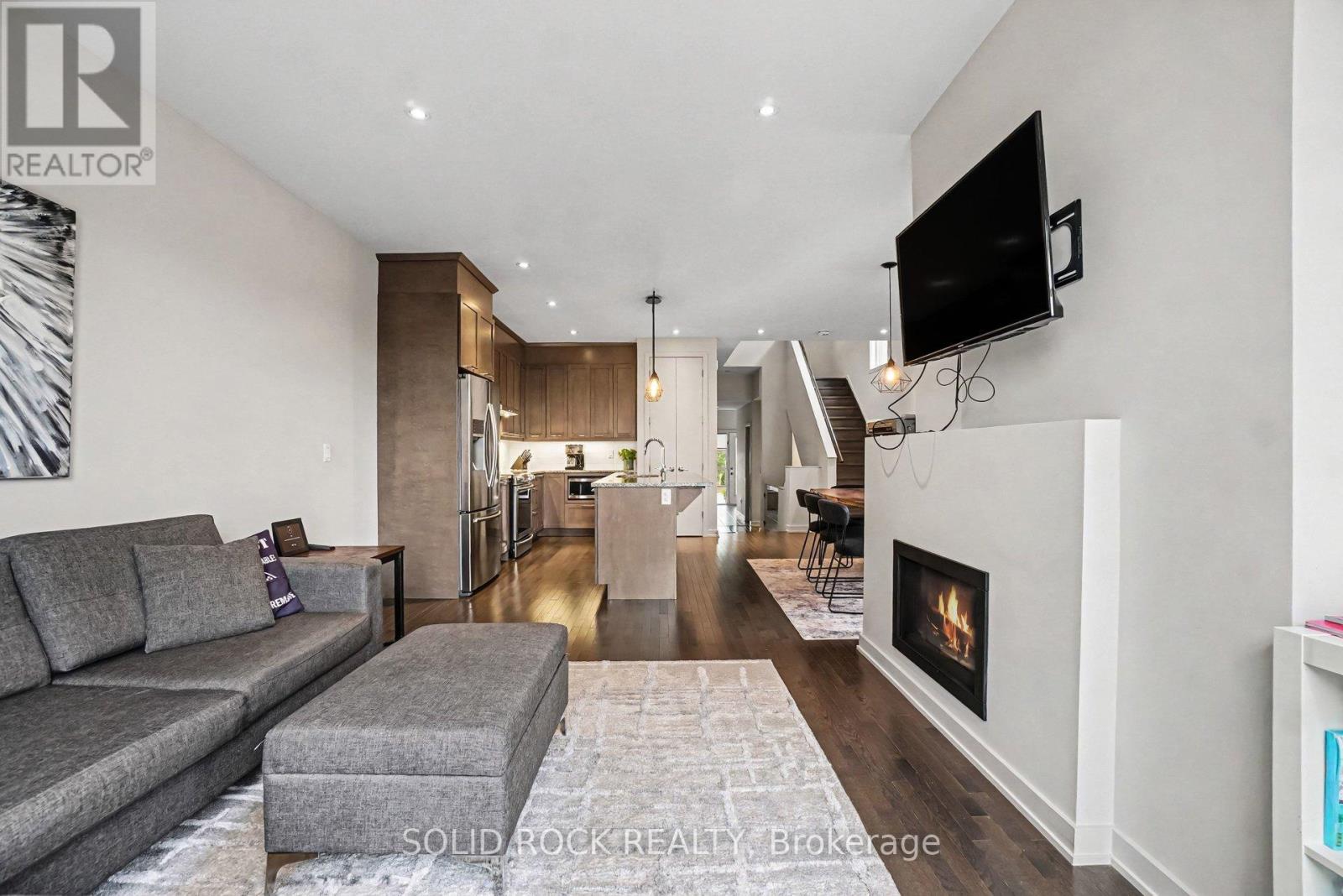 114 Larimar Circle, Ottawa, Ontario  K1X 0B7 - Photo 4 - X13516230