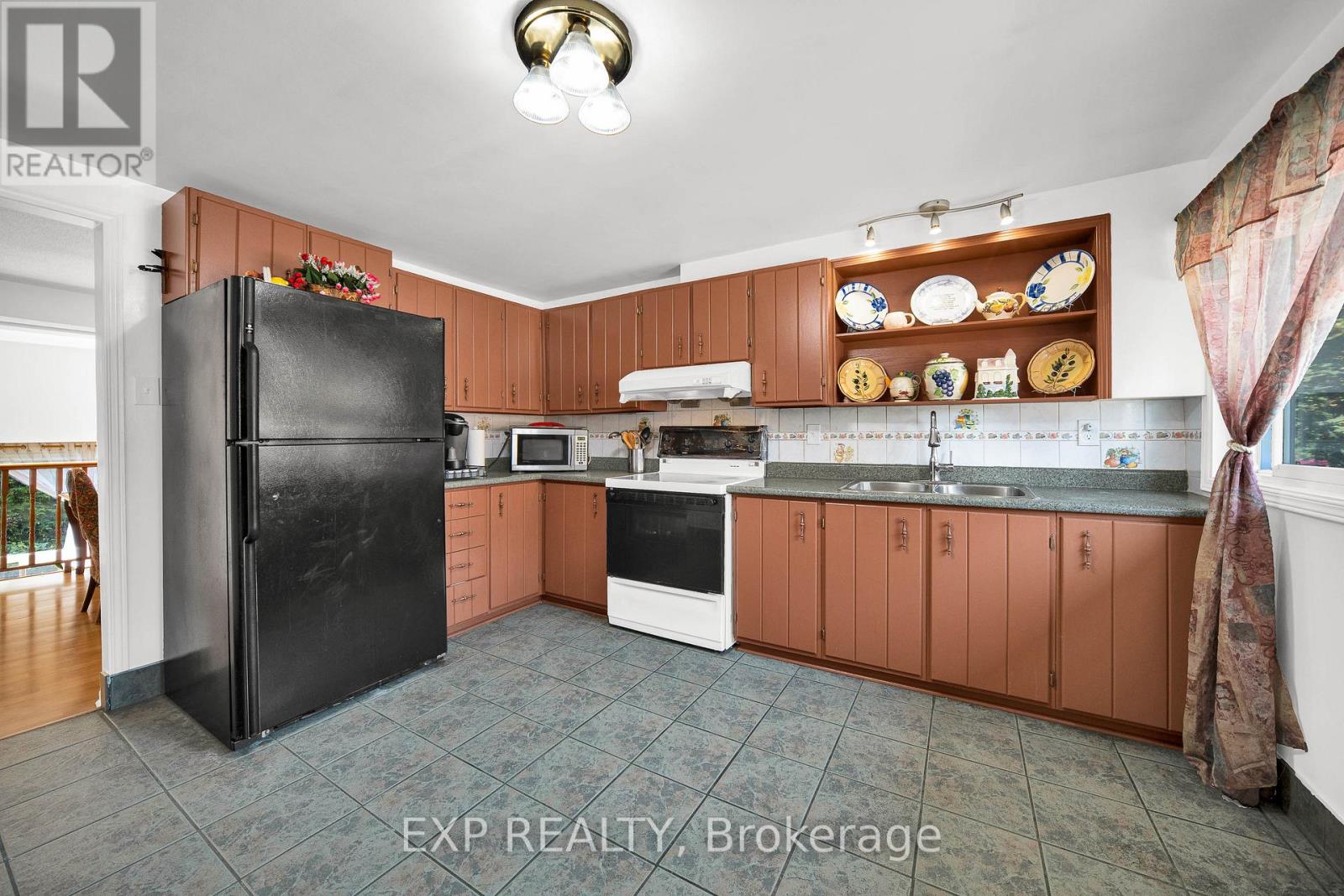 6 - 2 Bertona Street, Ottawa, Ontario  K2G 0W2 - Photo 11 - X13516412