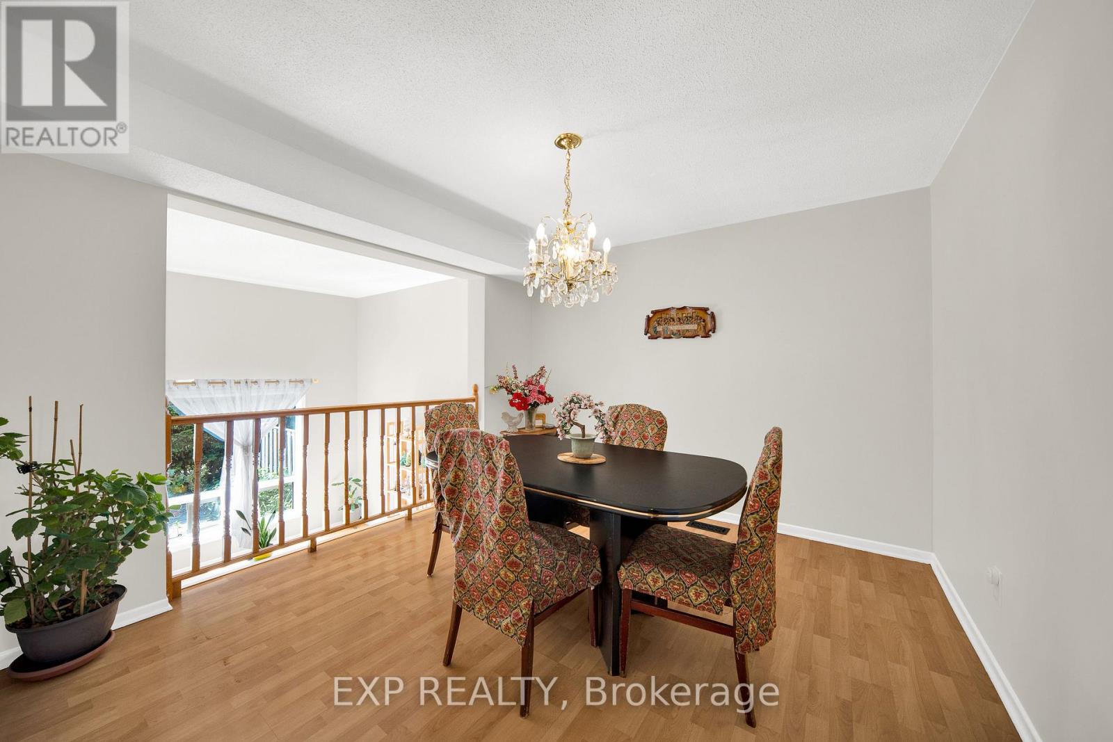 6 - 2 Bertona Street, Ottawa, Ontario  K2G 0W2 - Photo 8 - X13516412