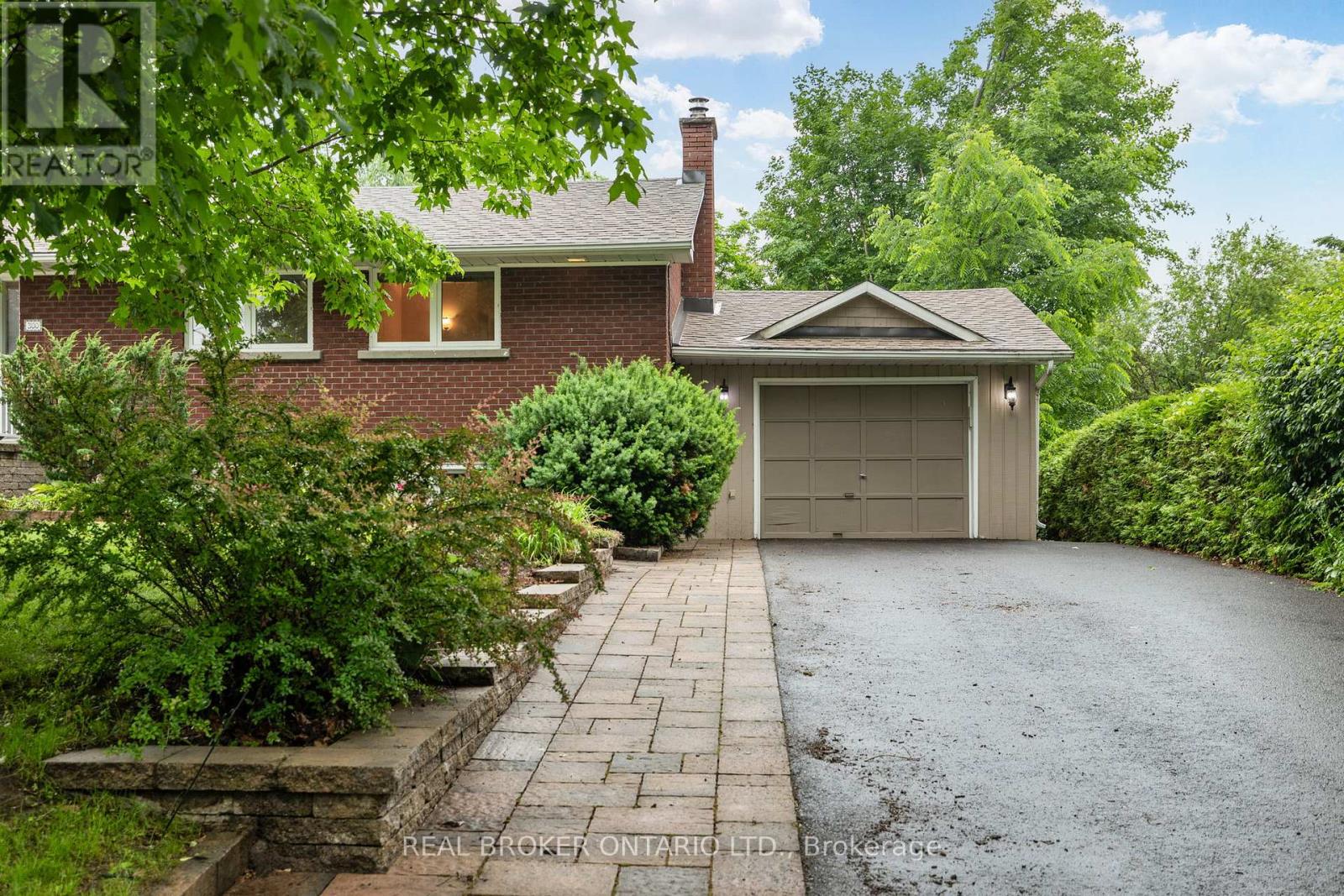 300 Country Street, Mississippi Mills, Ontario  K0A 1A0 - Photo 3 - X13516534