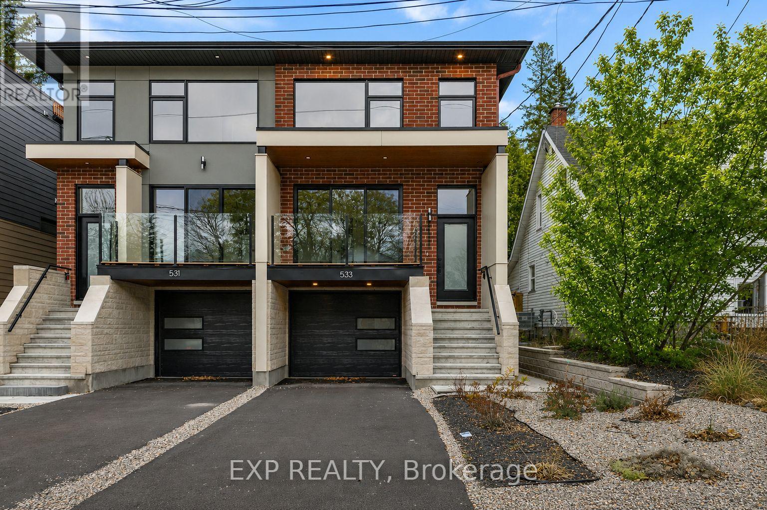 B - 533 Broadhead Avenue, Ottawa, Ontario  K1Z 5R9 - Photo 1 - X13516682