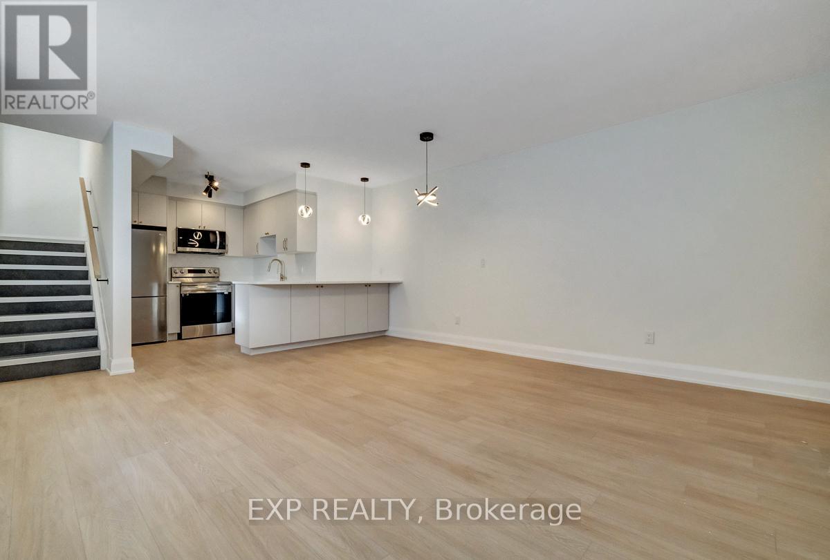 B - 533 Broadhead Avenue, Ottawa, Ontario  K1Z 5R9 - Photo 7 - X13516682