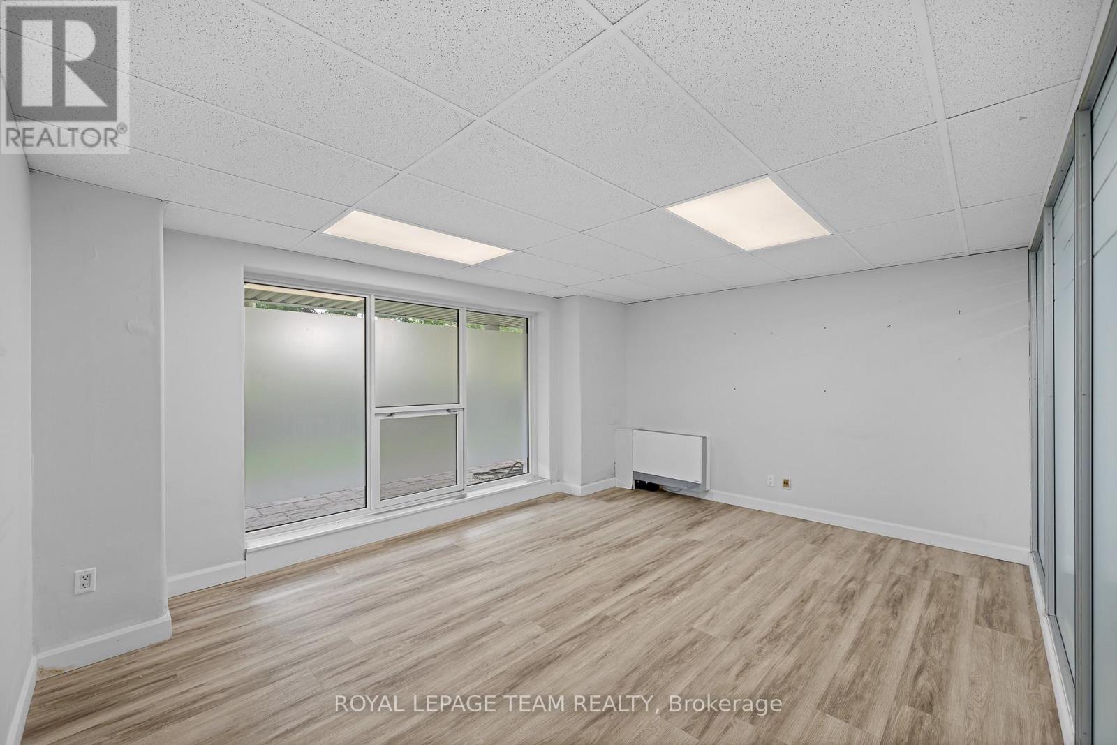 201 Mcleod Street, Ottawa, Ontario  K2P 0Z9 - Photo 3 - X13517072