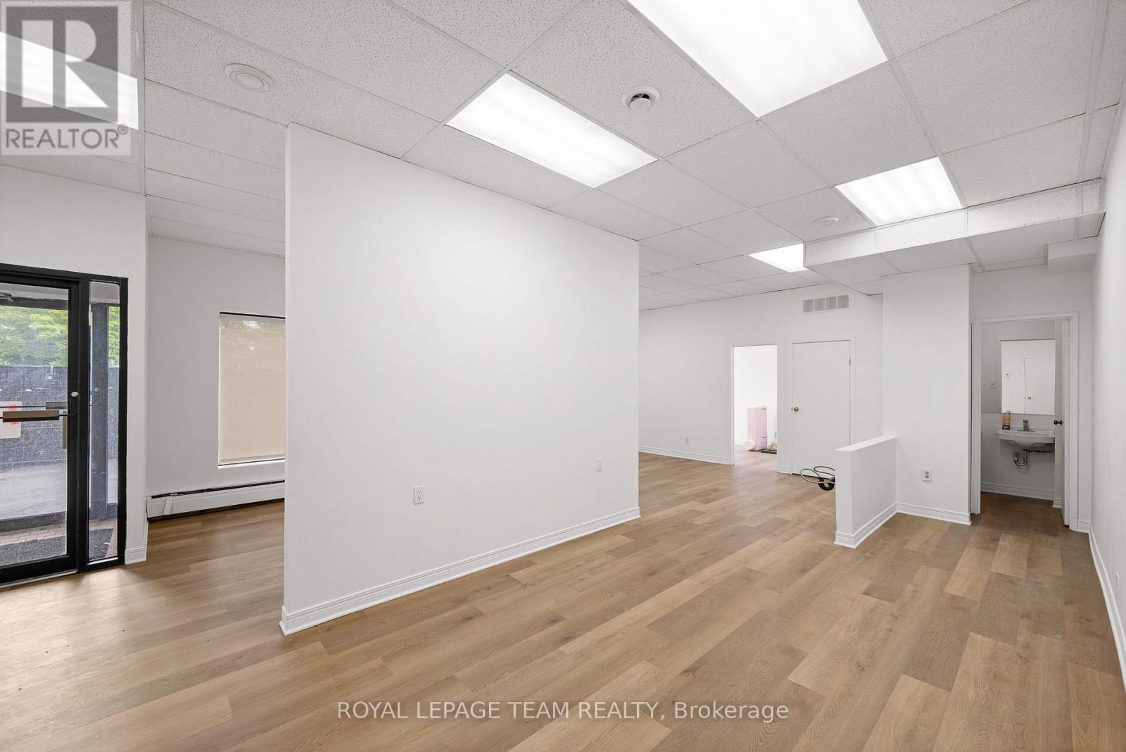 945 Richmond Road, Ottawa, Ontario  K2B 8B9 - Photo 3 - X13517074