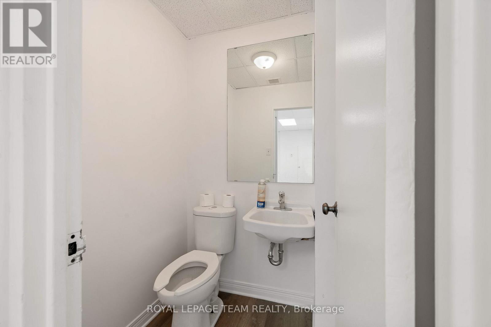 945 Richmond Road, Ottawa, Ontario  K2B 8B9 - Photo 5 - X13517074