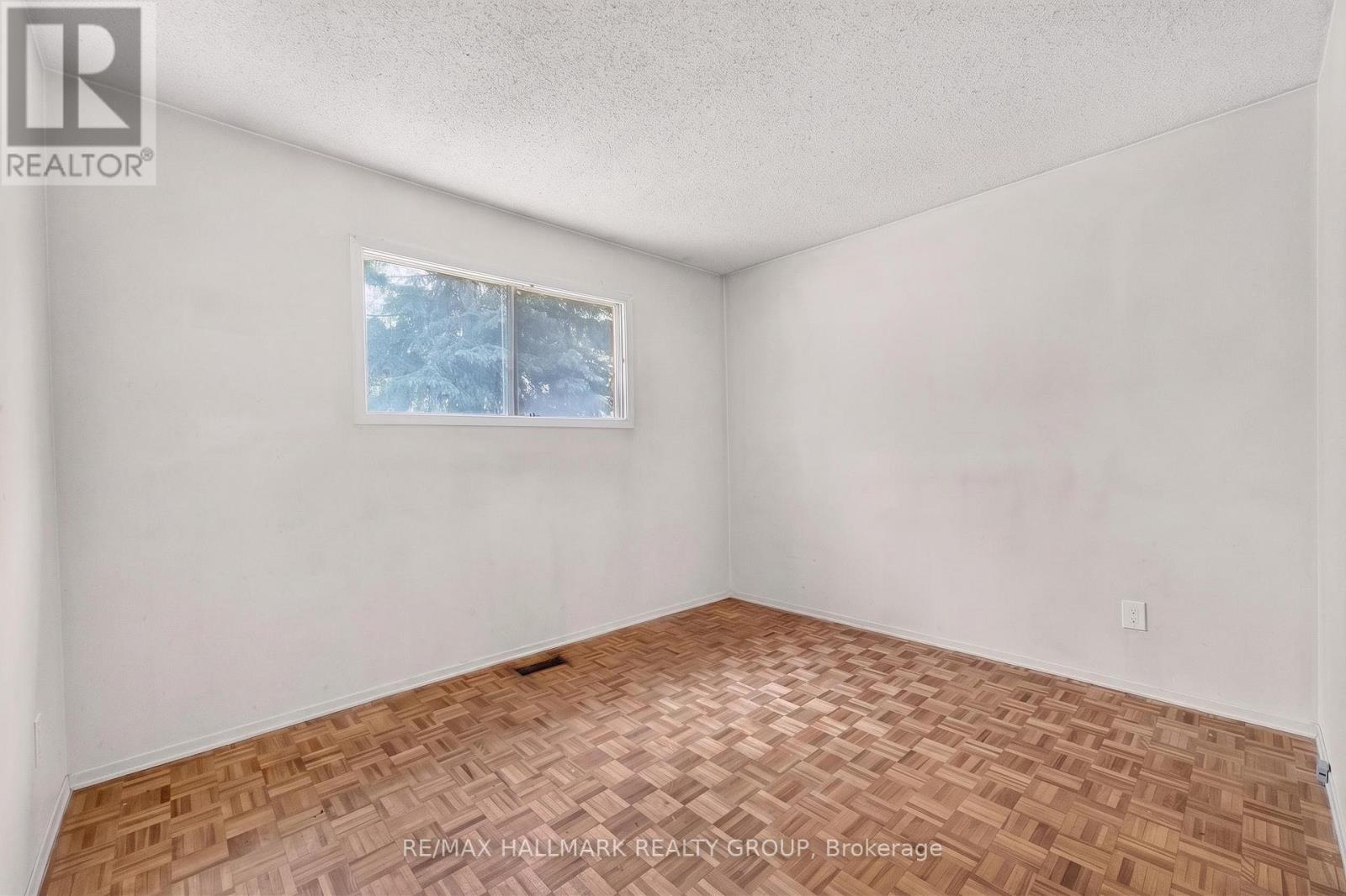 110 Glamorgan Drive, Ottawa, Ontario  K2L 1R4 - Photo 8 - X13517282