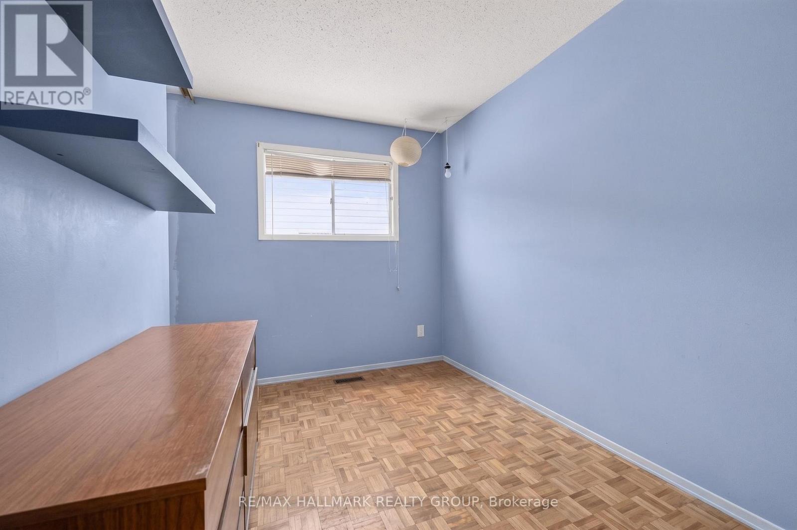 110 Glamorgan Drive, Ottawa, Ontario  K2L 1R4 - Photo 9 - X13517282