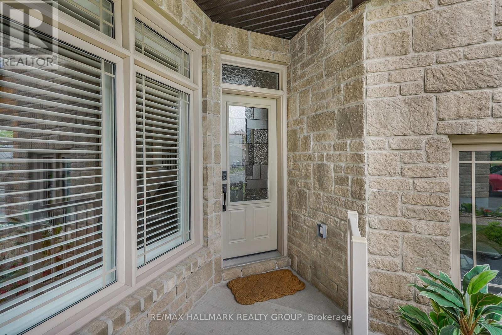 208 Opale Street, Clarence-Rockland, Ontario  K4K 0G3 - Photo 3 - X13517316