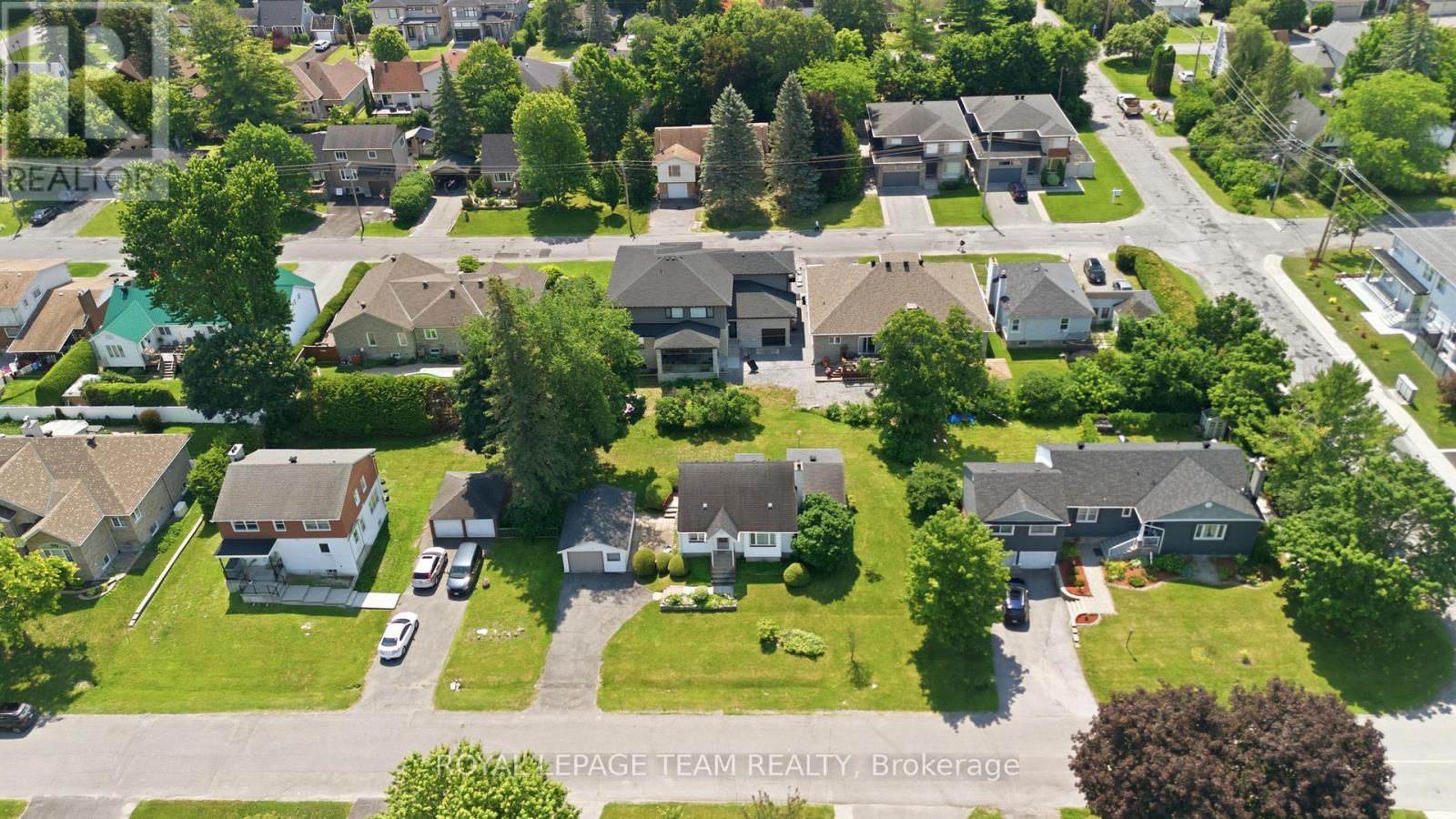 84 Rita Avenue, Ottawa, Ontario  K2G 2H1 - Photo 1 - X13517344