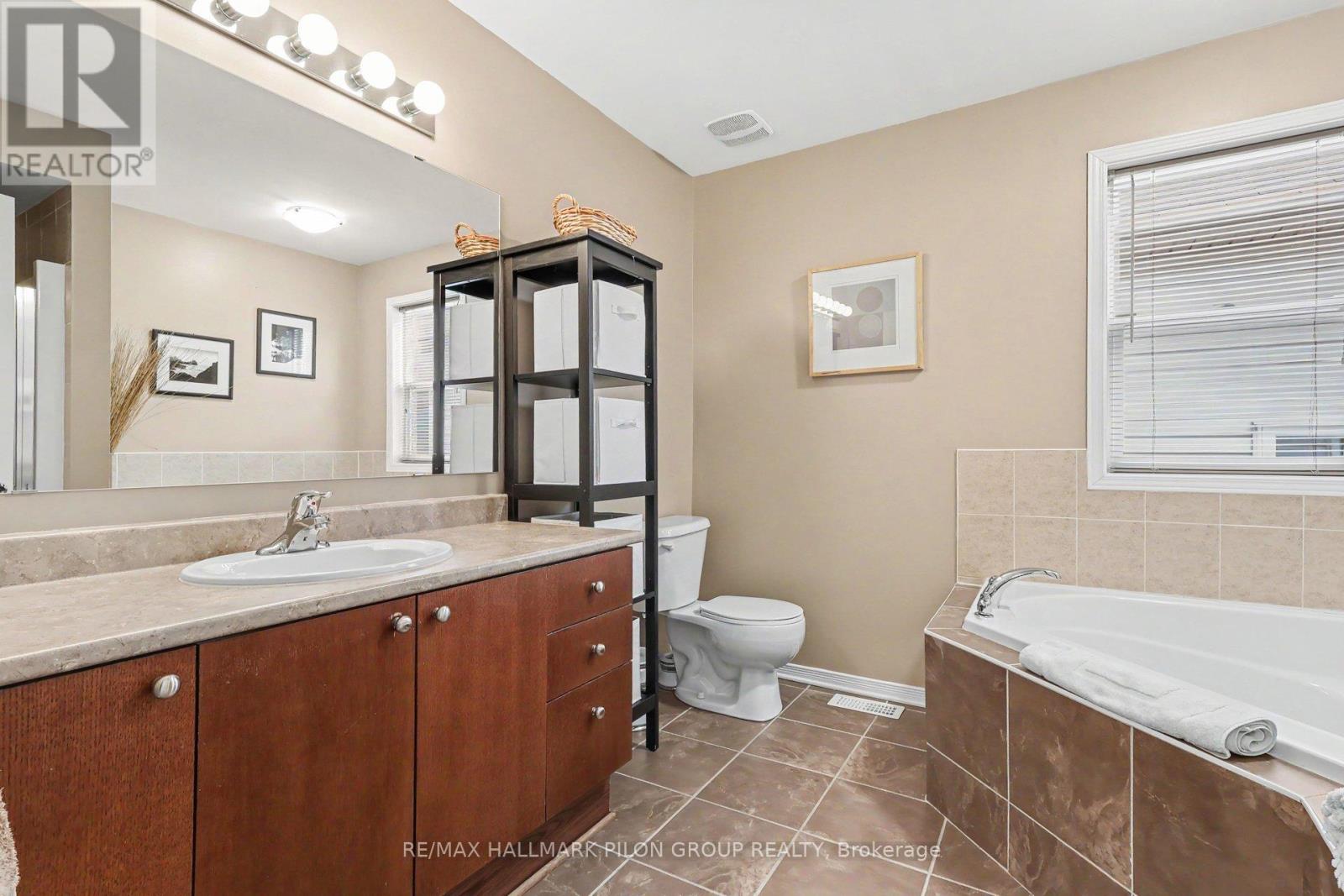1046 Fieldfair Way, Ottawa, Ontario  K4A 0E2 - Photo 12 - X13517716