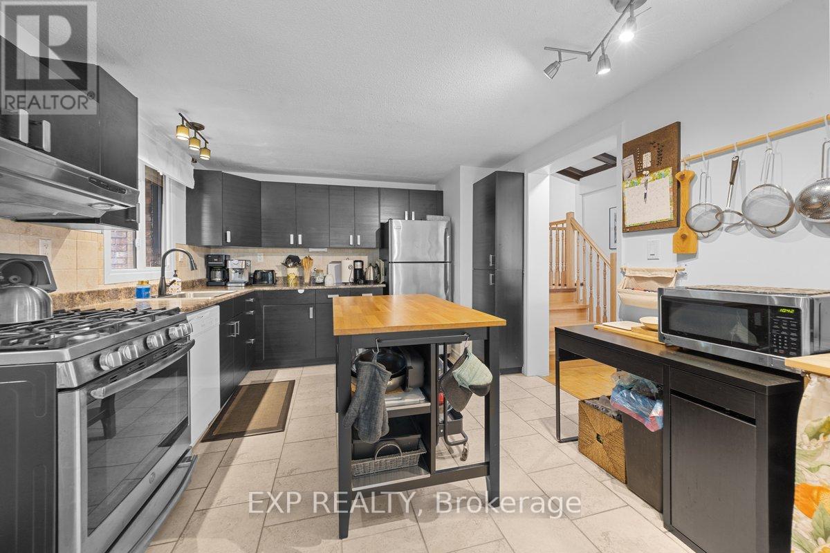 396 Hatfield Crescent, Ottawa, Ontario  K1E 1M8 - Photo 11 - X13517876