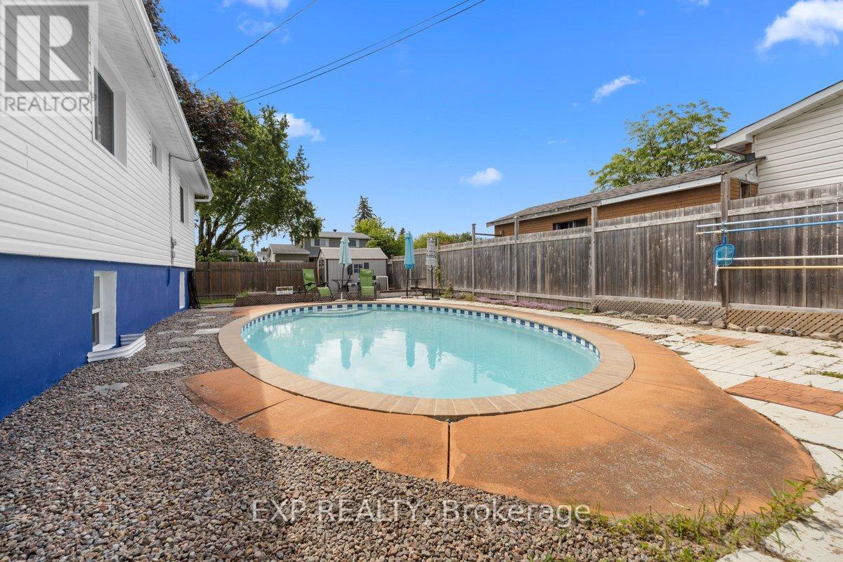 396 Hatfield Crescent, Ottawa, Ontario  K1E 1M8 - Photo 31 - X13517876