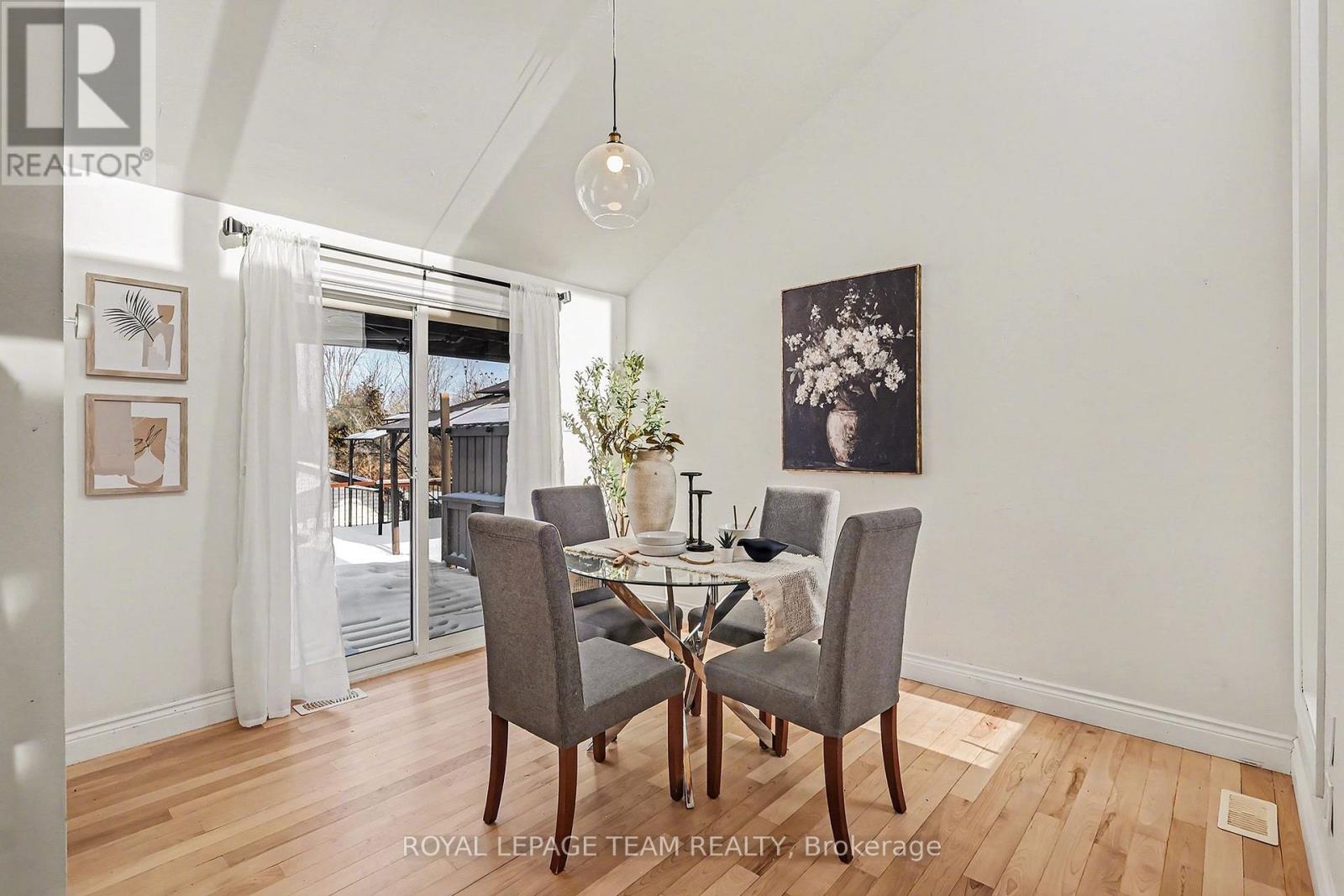 237 Queen West Street, North Dundas, Ontario  K0C 1H0 - Photo 8 - X13518094