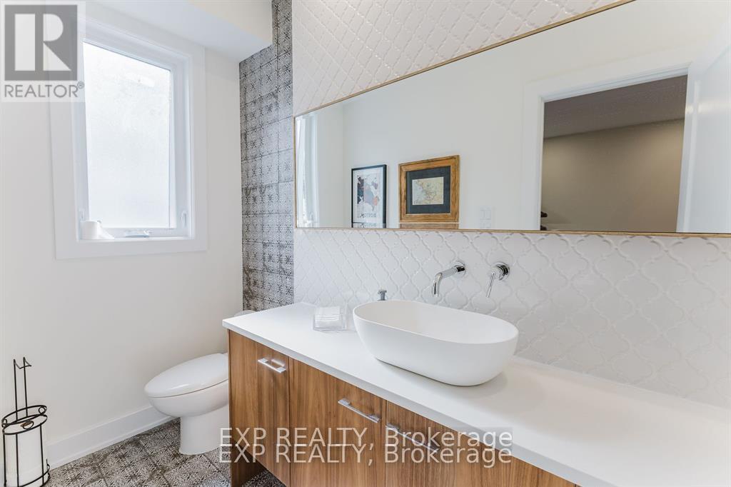 A - 62 Columbus Avenue, Ottawa, Ontario  K1K 1R3 - Photo 12 - X13518124