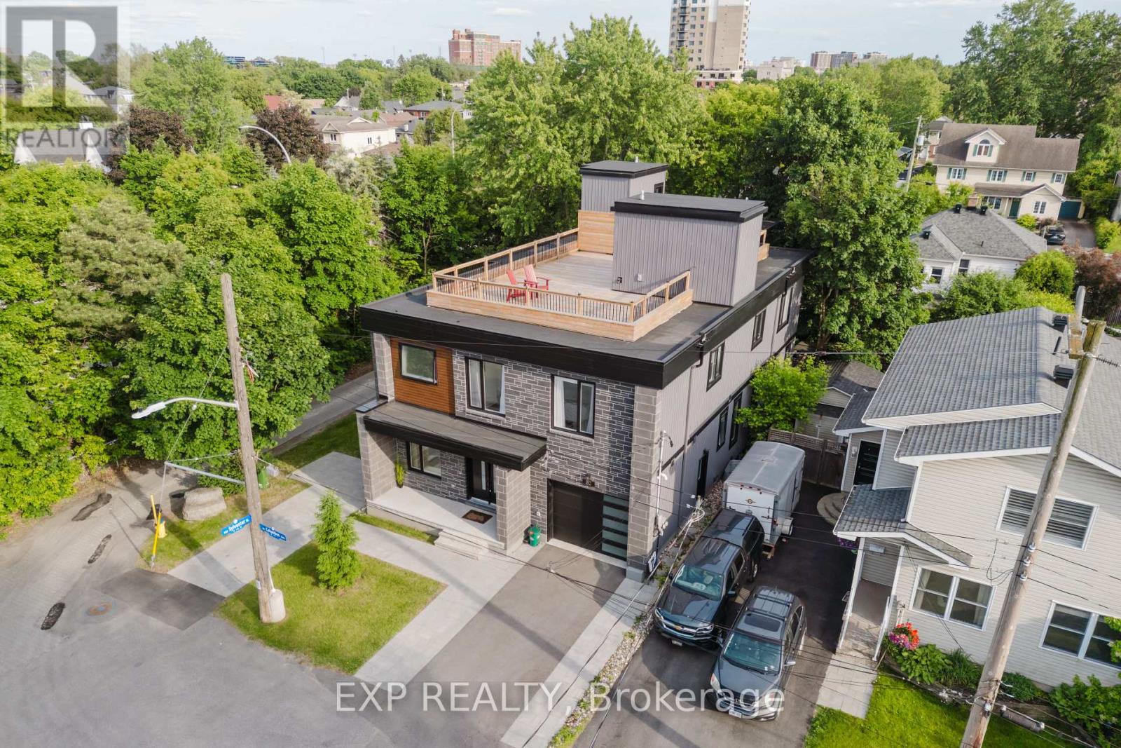 A - 62 Columbus Avenue, Ottawa, Ontario  K1K 1R3 - Photo 2 - X13518124