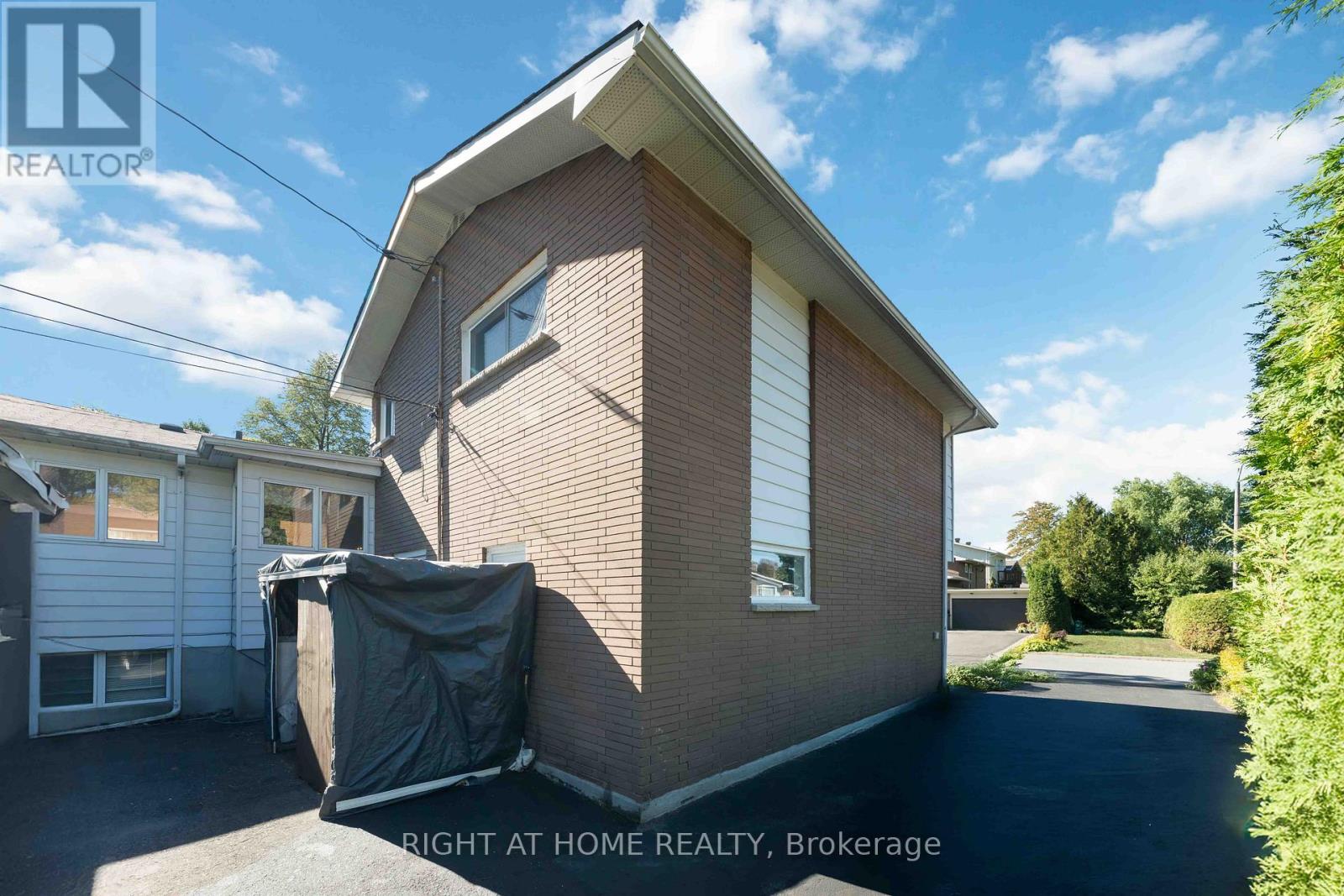 2221 Circle Place, Ottawa, Ontario  K1G 3E2 - Photo 35 - X13518220