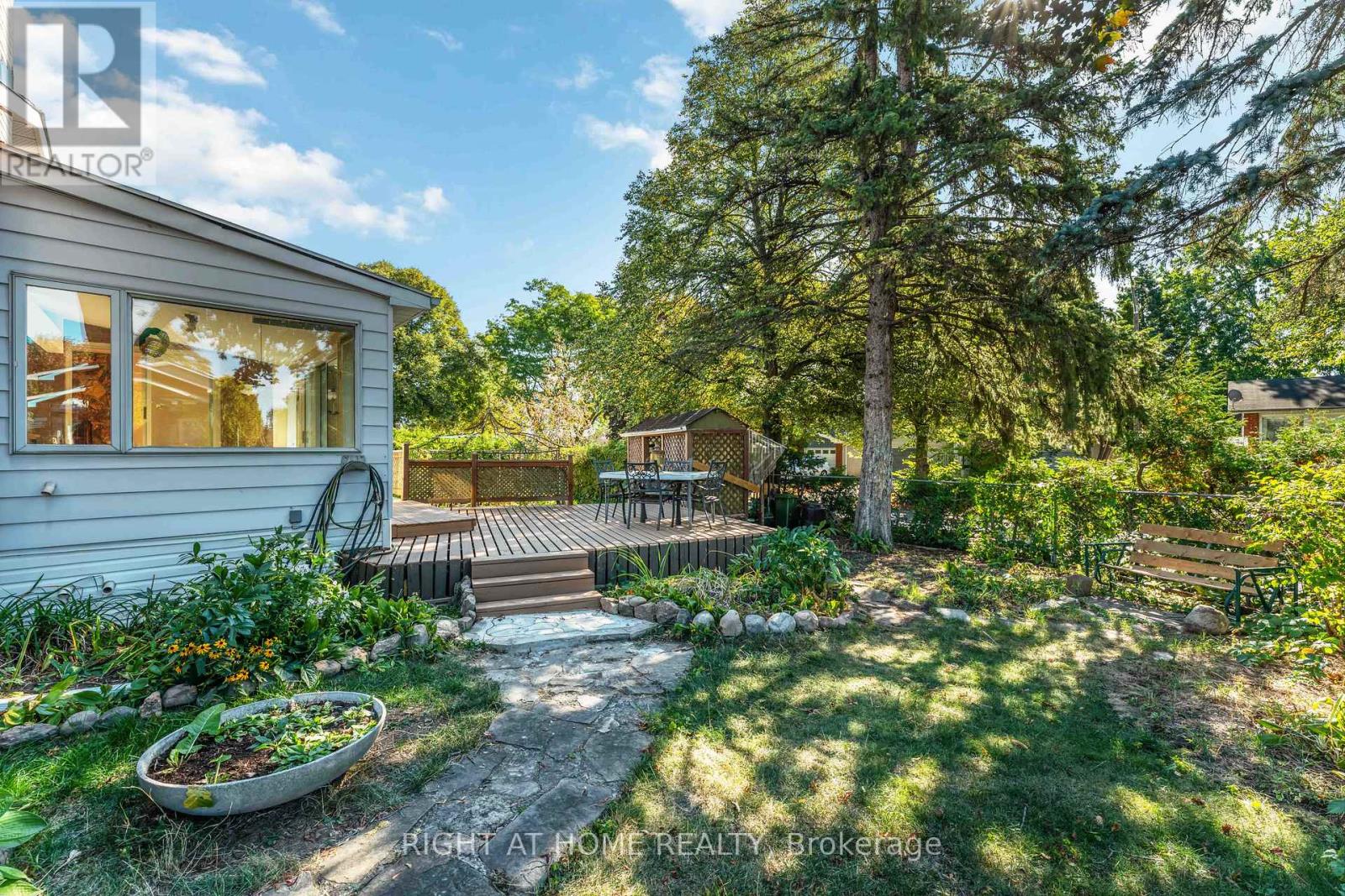 2221 Circle Place, Ottawa, Ontario  K1G 3E2 - Photo 36 - X13518220