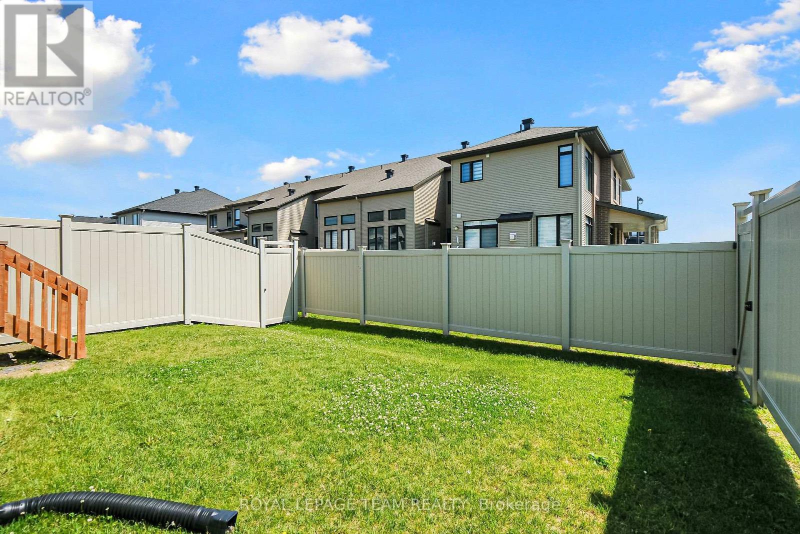 799 Cairn Crescent, Ottawa, Ontario  K1W 0P7 - Photo 3 - X13518380