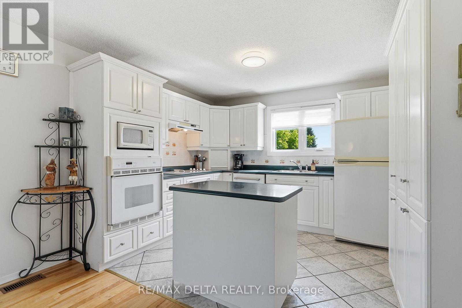 915 Elizabeth Road, Alfred And Plantagenet, Ontario  K0B 1C0 - Photo 11 - X13518522