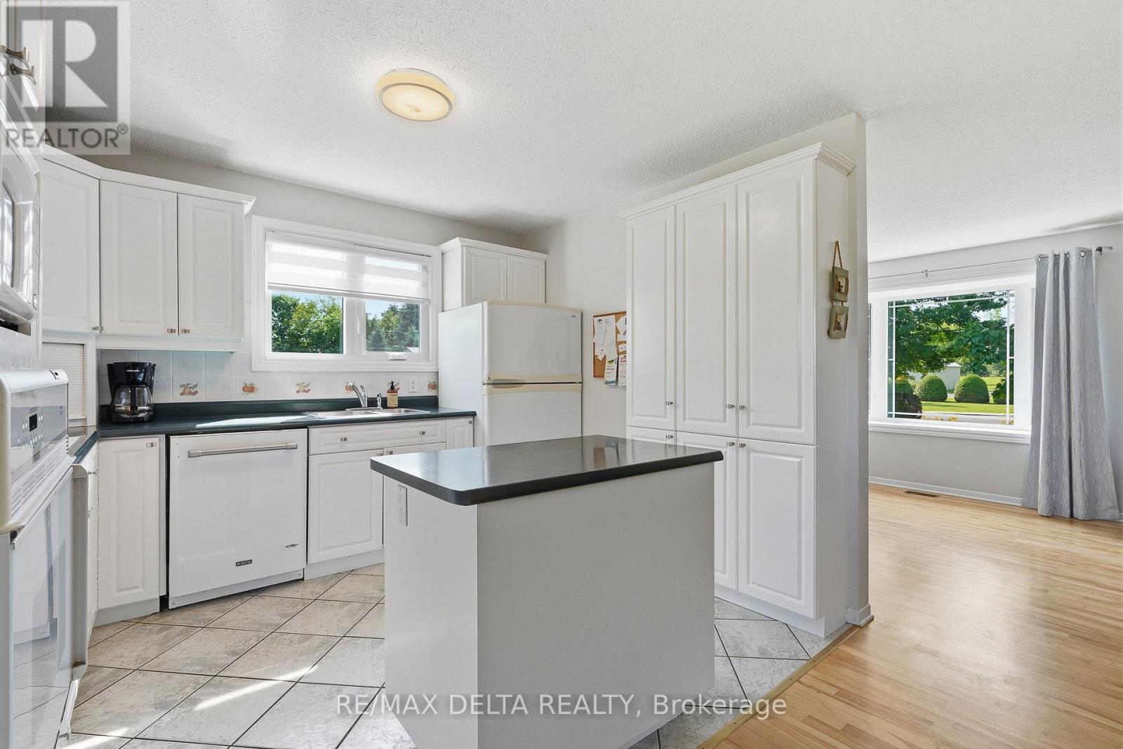 915 Elizabeth Road, Alfred And Plantagenet, Ontario  K0B 1C0 - Photo 12 - X13518522