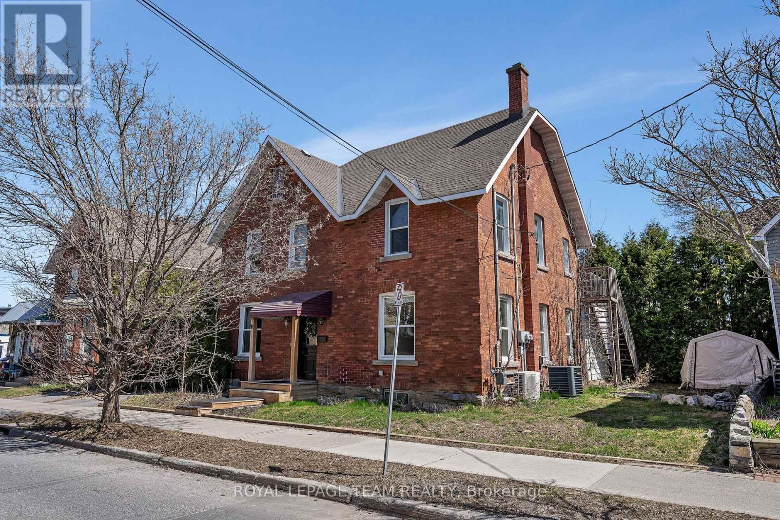 11 Sherbrooke Avenue, Ottawa, Ontario  K1Y 1R8 - Photo 2 - X13518526