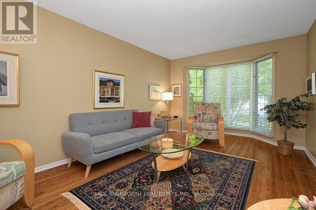 10 Cosburn Avenue, Ottawa, Ontario  K2H 8A1 - Photo 4 - X13518704