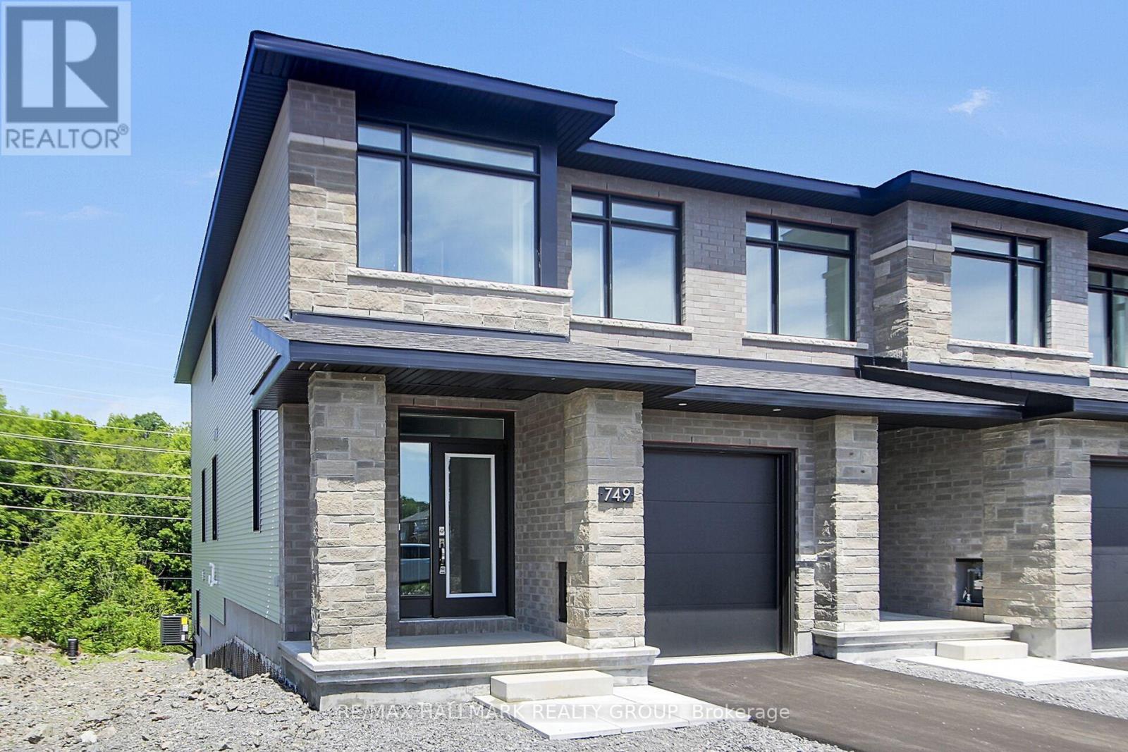 749 Newstead Crescent, Ottawa, Ontario  K2K 0M8 - Photo 2 - X13518716