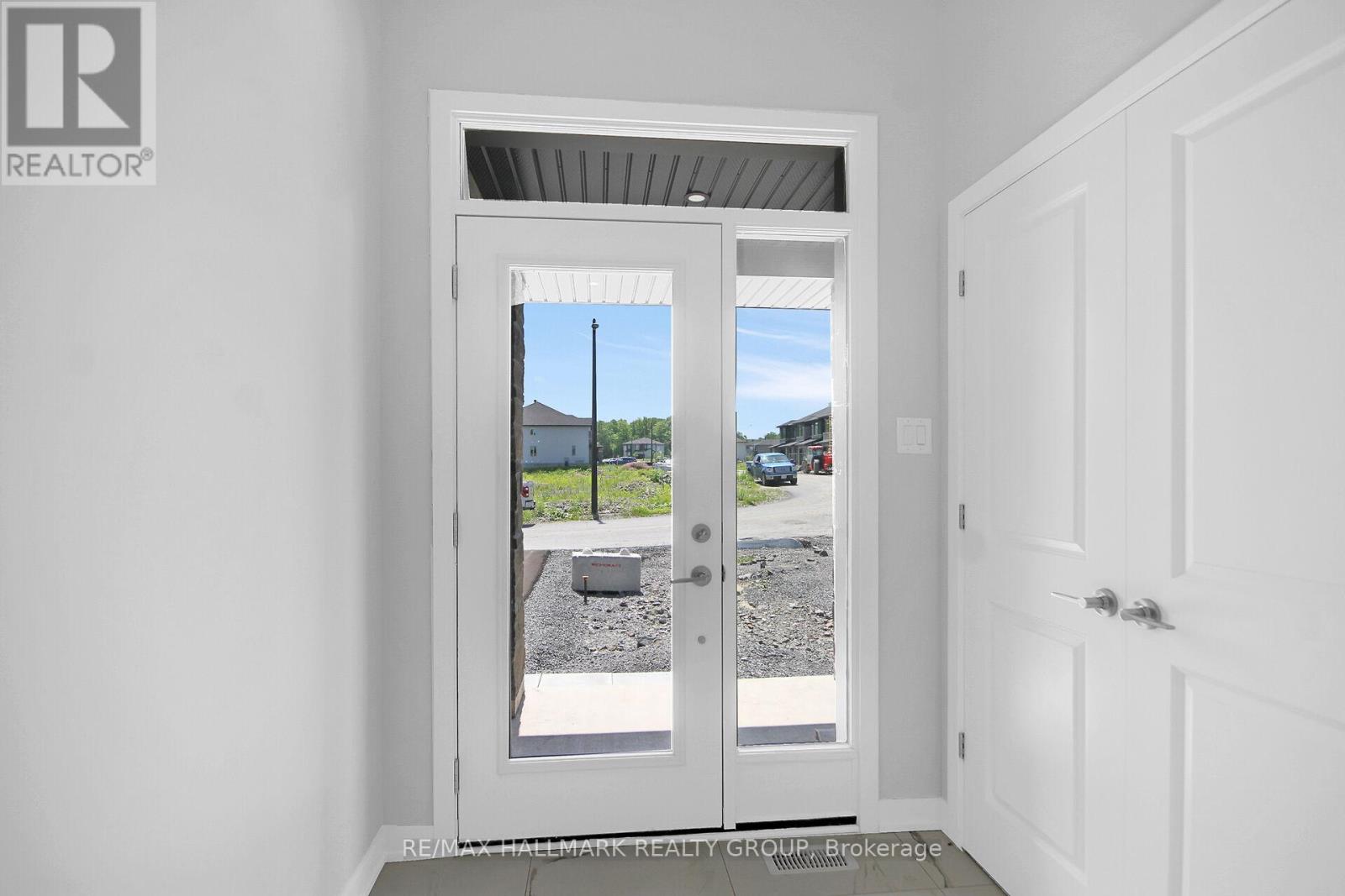 749 Newstead Crescent, Ottawa, Ontario  K2K 0M8 - Photo 3 - X13518716