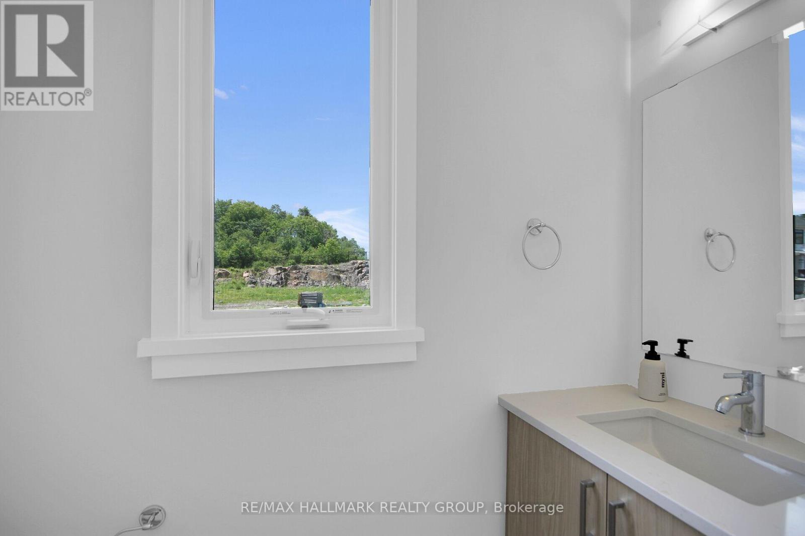 749 Newstead Crescent, Ottawa, Ontario  K2K 0M8 - Photo 5 - X13518716