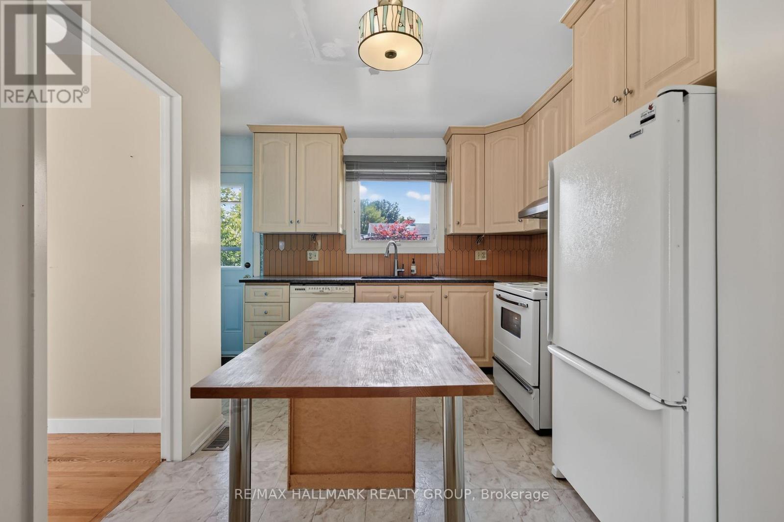 738 Stiles Crescent, Ottawa, Ontario  K1J 6Z1 - Photo 16 - X13518936
