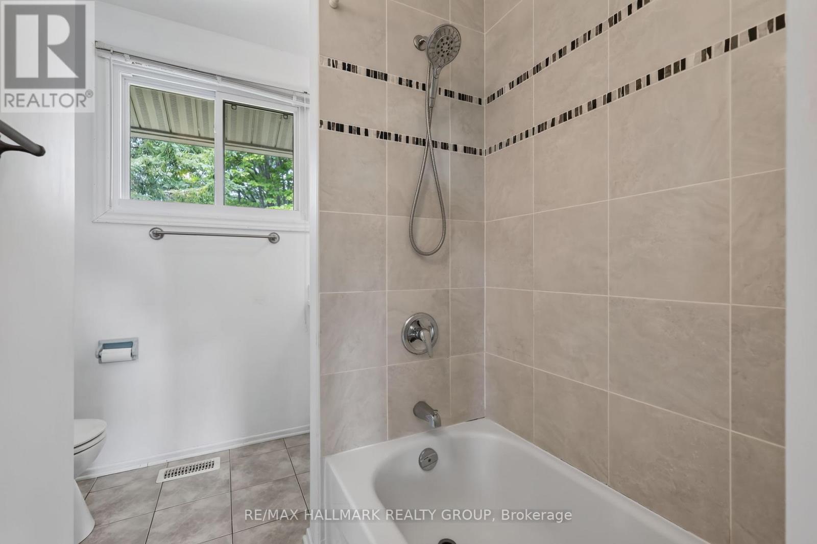 738 Stiles Crescent, Ottawa, Ontario  K1J 6Z1 - Photo 33 - X13518936