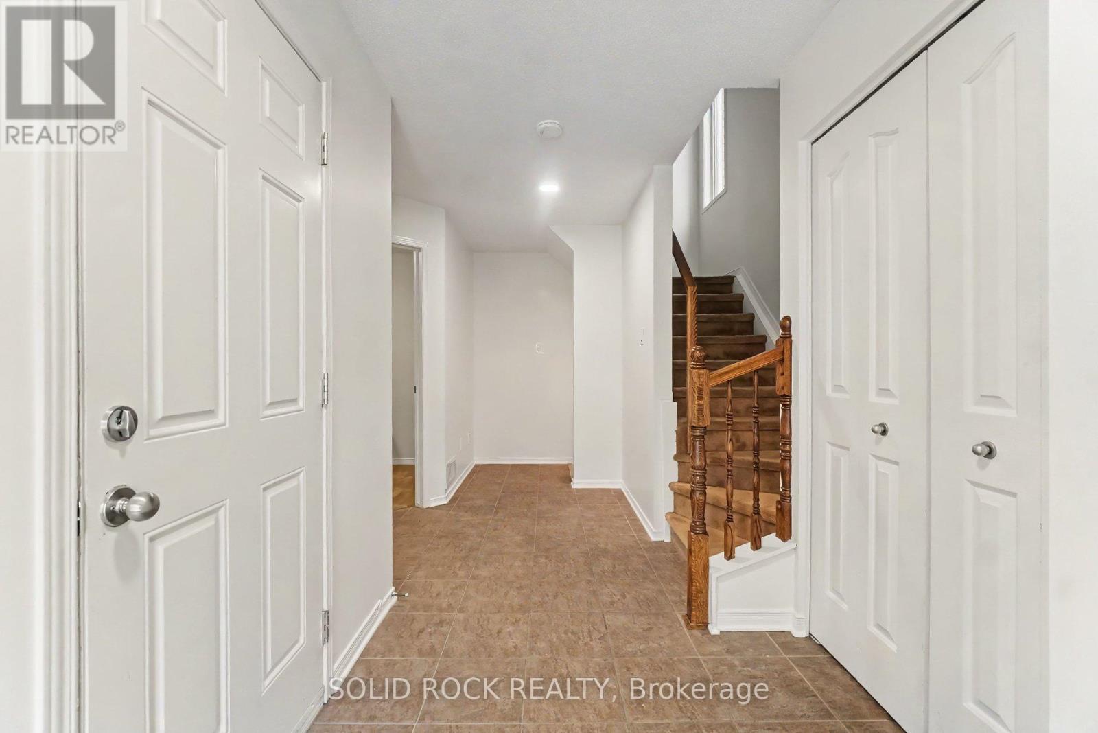 369 Citiplace Drive, Ottawa, Ontario  K2E 0A7 - Photo 3 - X13518958