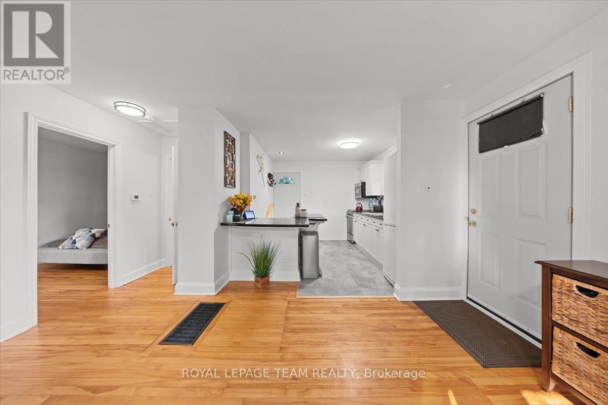 331 Beechgrove Avenue, Ottawa, Ontario  K1Z 6R4 - Photo 4 - X13519178
