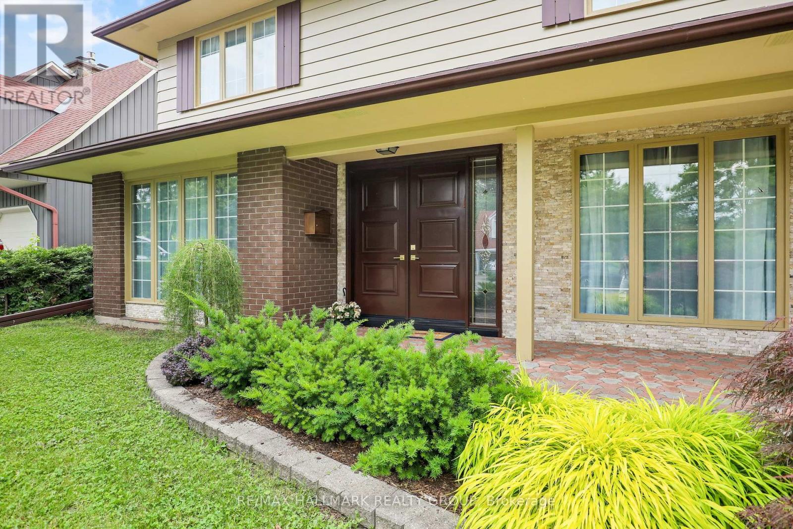 1712 Playfair Drive, Ottawa, Ontario  K1H 5S6 - Photo 3 - X13519362