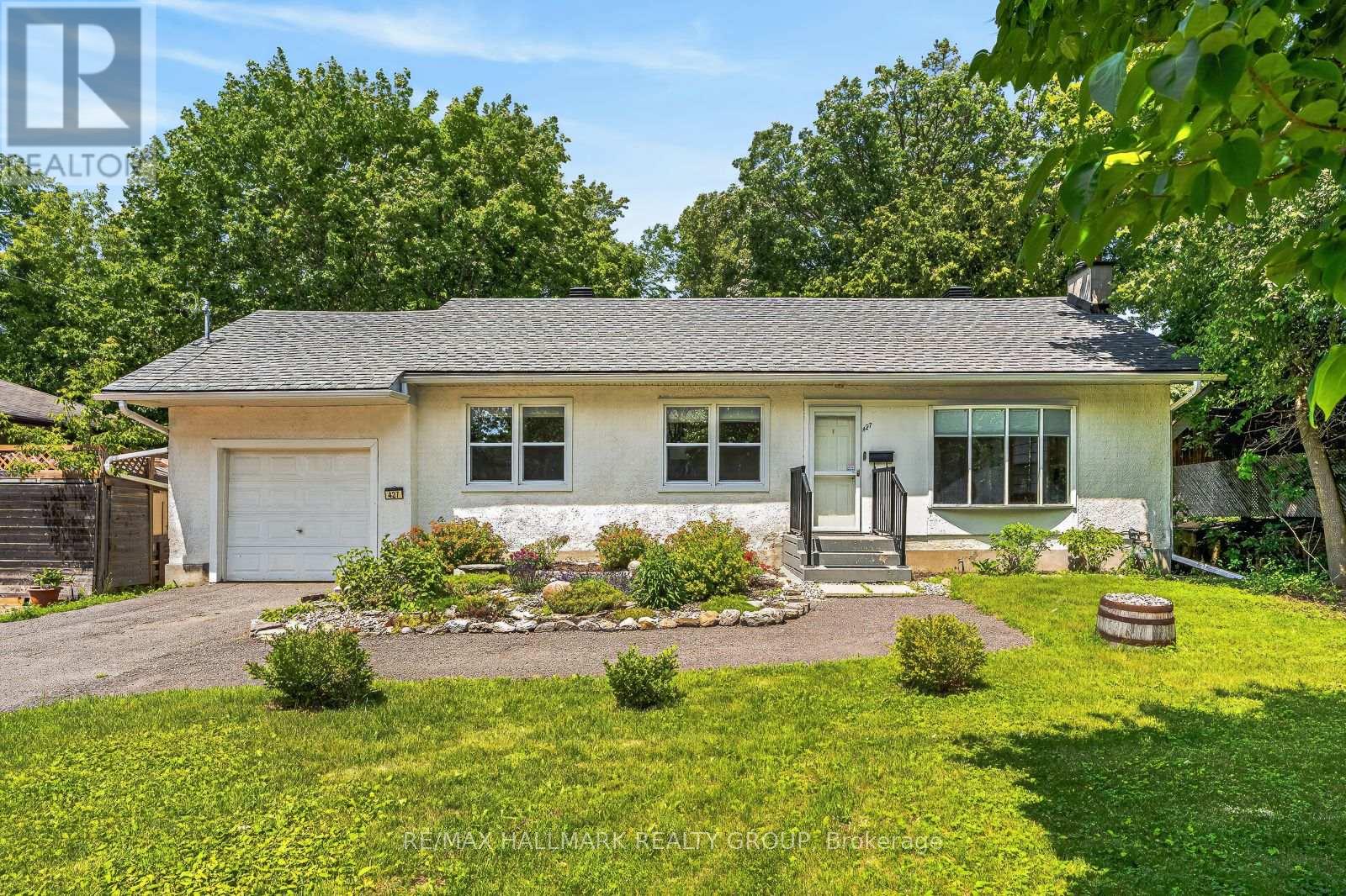 427 Pleasant Park Road, Ottawa, Ontario  K1H 5M9 - Photo 1 - X13519696