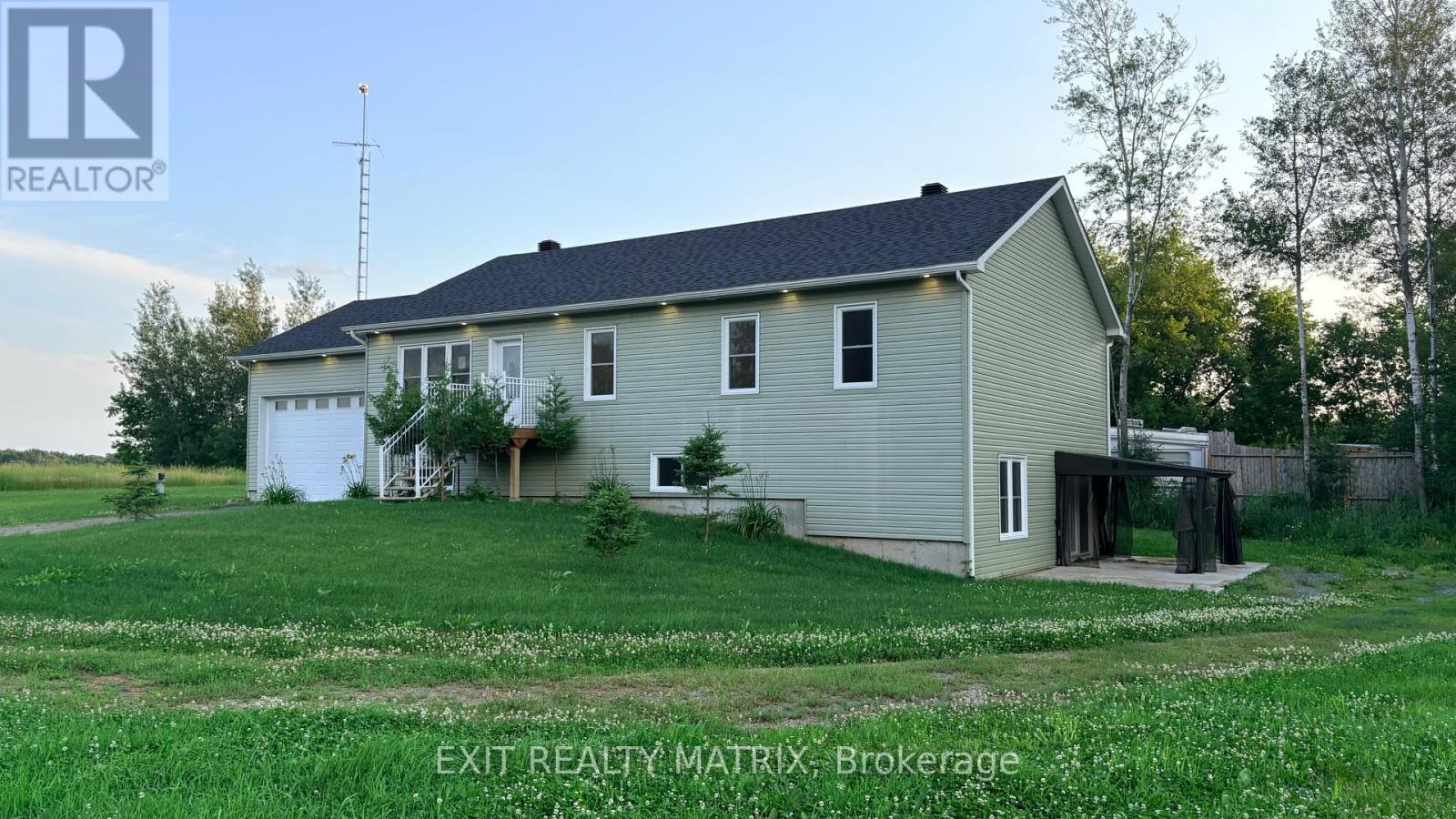 21992 Beauchamp Drive, South Glengarry, Ontario  K0C 1Z0 - Photo 1 - X13520078