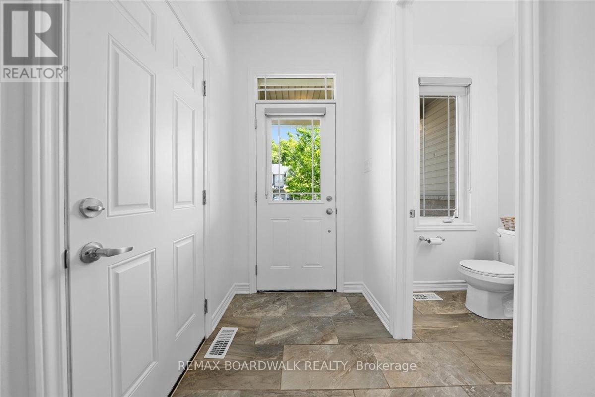 446 Meadowbreeze Drive, Ottawa, Ontario  K2M 0L1 - Photo 3 - X13520148