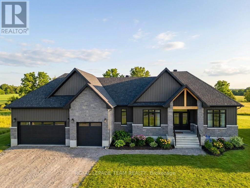224 Trudeau Crescent, Russell, Ontario  K4R 1E5 - Photo 1 - X13520390