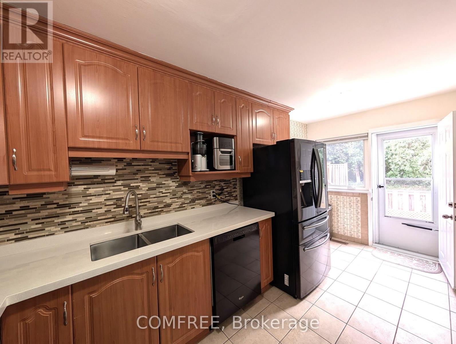 116 - 1793 Martin Grove Road, Toronto, Ontario  M9V 3S5 - Photo 9 - W13520594