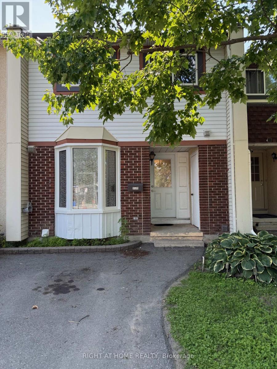 1171 Priory Lane, Ottawa, Ontario  K1C 1Z8 - Photo 2 - X13521512