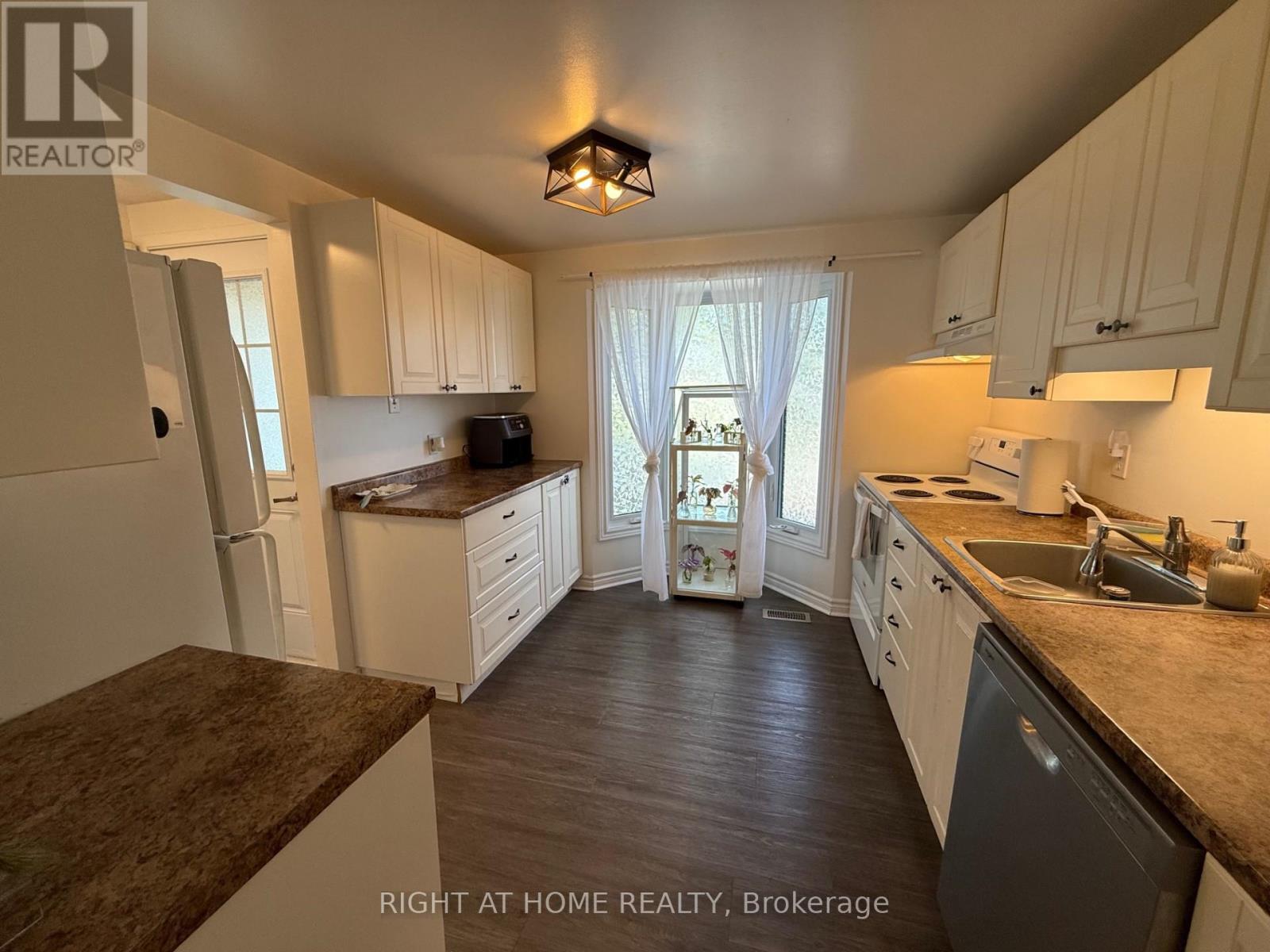 1171 Priory Lane, Ottawa, Ontario  K1C 1Z8 - Photo 3 - X13521512