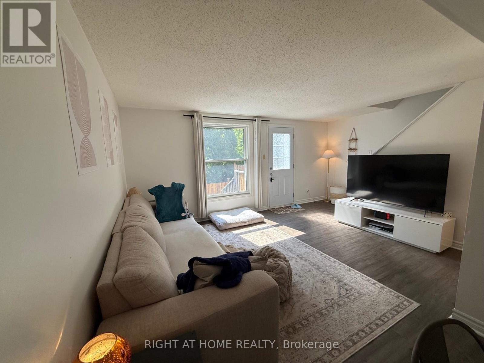 1171 Priory Lane, Ottawa, Ontario  K1C 1Z8 - Photo 5 - X13521512