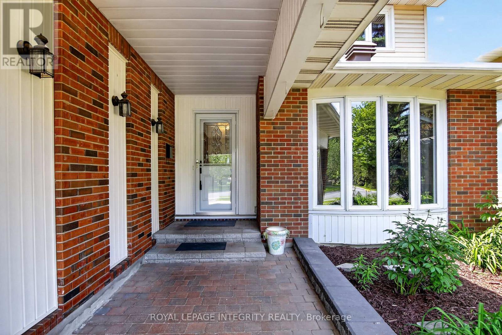 1646 Grey Nuns Drive, Ottawa, Ontario  K1C 1T7 - Photo 4 - X13521978