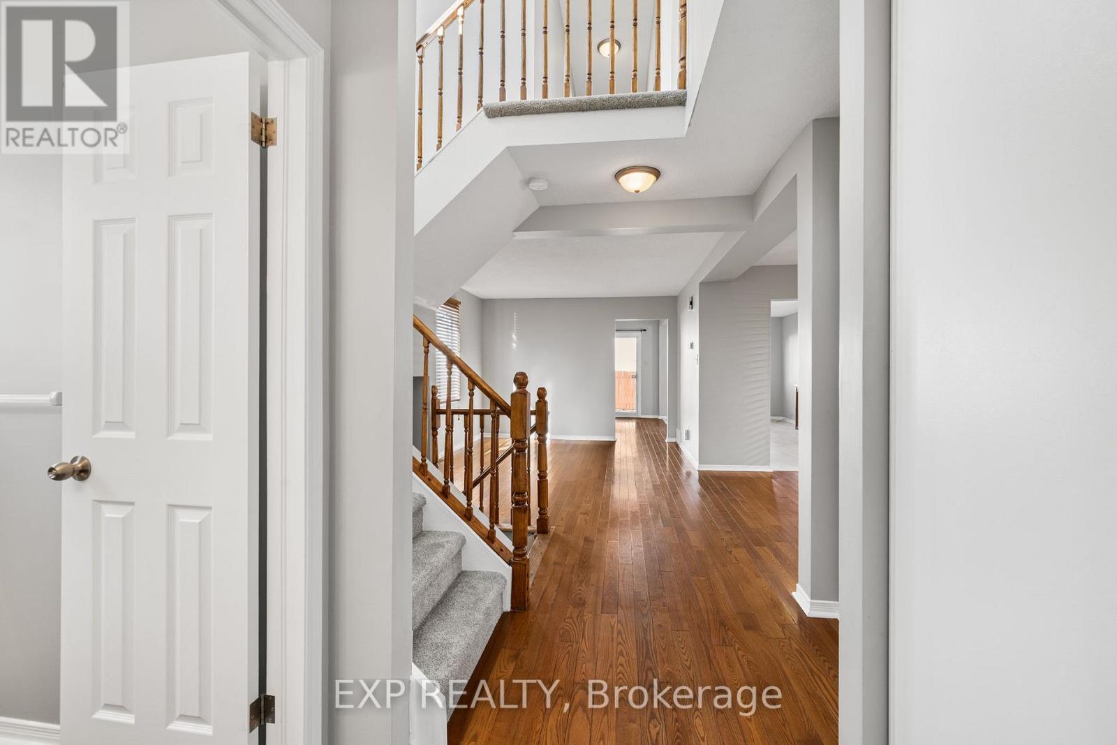 32 Peacock Crescent, Ottawa, Ontario  K2J 3P6 - Photo 2 - X13522088