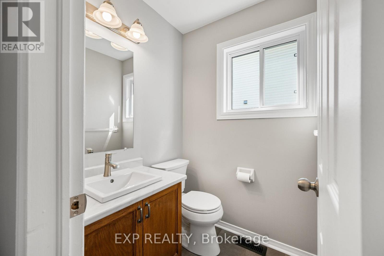 32 Peacock Crescent, Ottawa, Ontario  K2J 3P6 - Photo 4 - X13522088