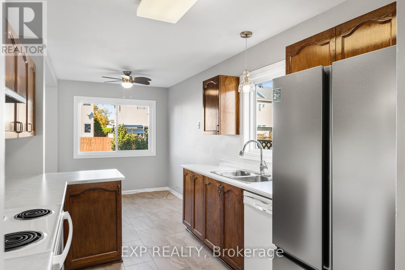 32 Peacock Crescent, Ottawa, Ontario  K2J 3P6 - Photo 6 - X13522088