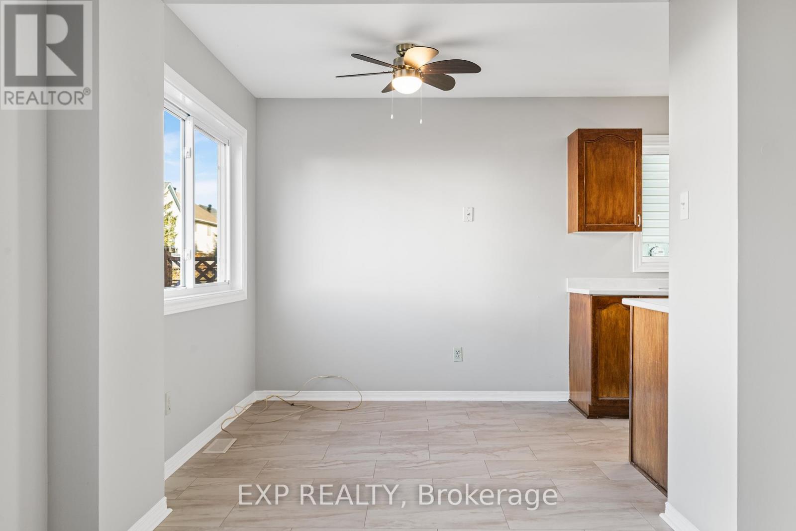 32 Peacock Crescent, Ottawa, Ontario  K2J 3P6 - Photo 7 - X13522088